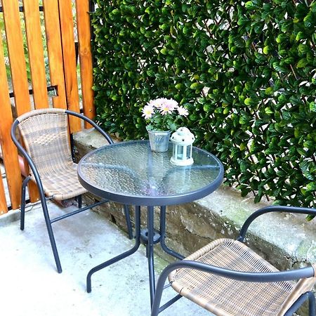 Our House In The Town Apartment เวลีคอเทอร์โนโว ภายนอก รูปภาพ