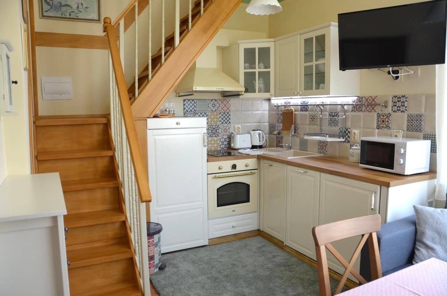 Our House In The Town Apartment เวลีคอเทอร์โนโว ภายนอก รูปภาพ