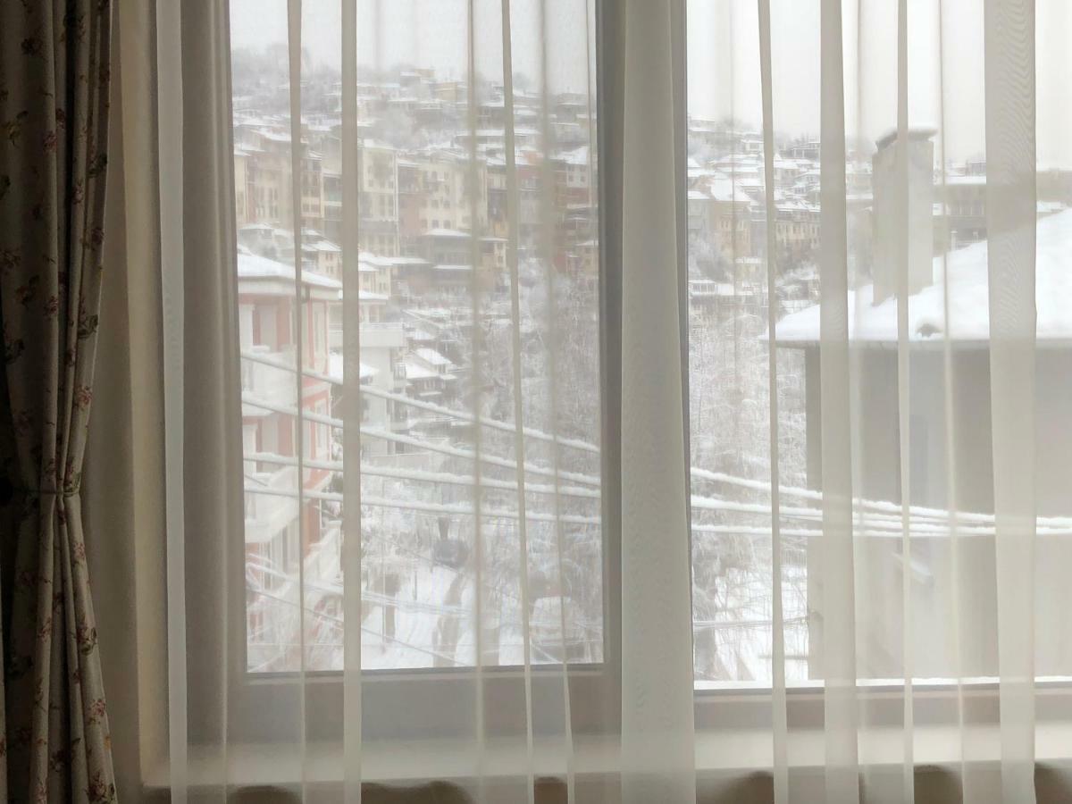 Our House In The Town Apartment เวลีคอเทอร์โนโว ภายนอก รูปภาพ